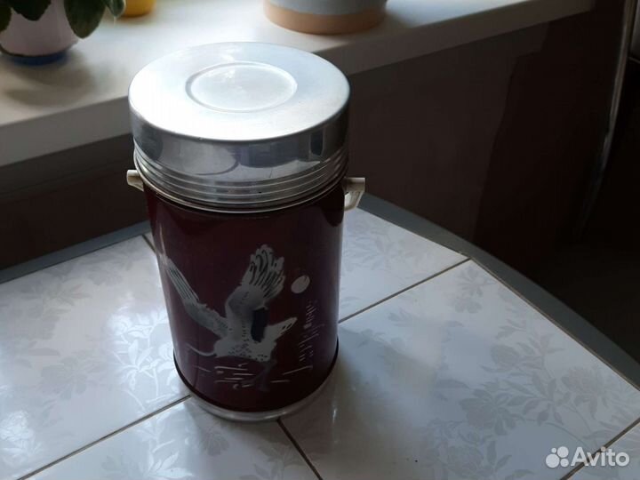 Термос обьем 1л