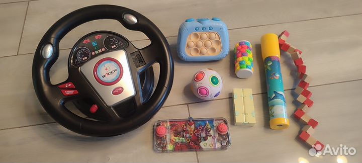 Развивающие игрушки пакетом