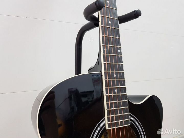 Новая акустическая гитара, для начинающих