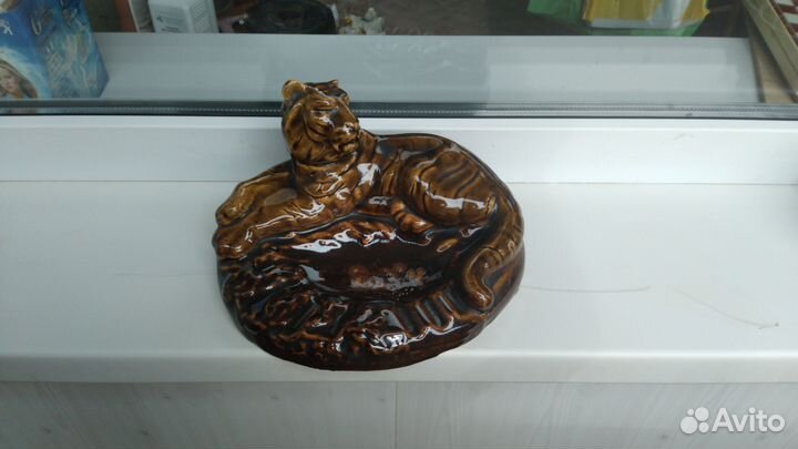 Статуэтка тигр