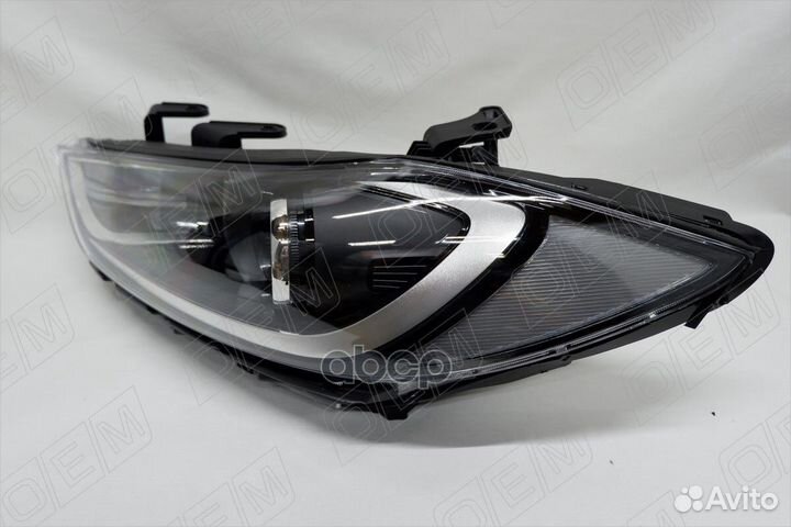 Фара левая Hyundai Elantra 6 AD 2016-2018