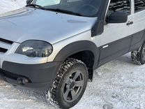 Chevrolet Niva 1.7 MT, 2019, 68 000 км, с пробегом, цена 1 030 000 руб.