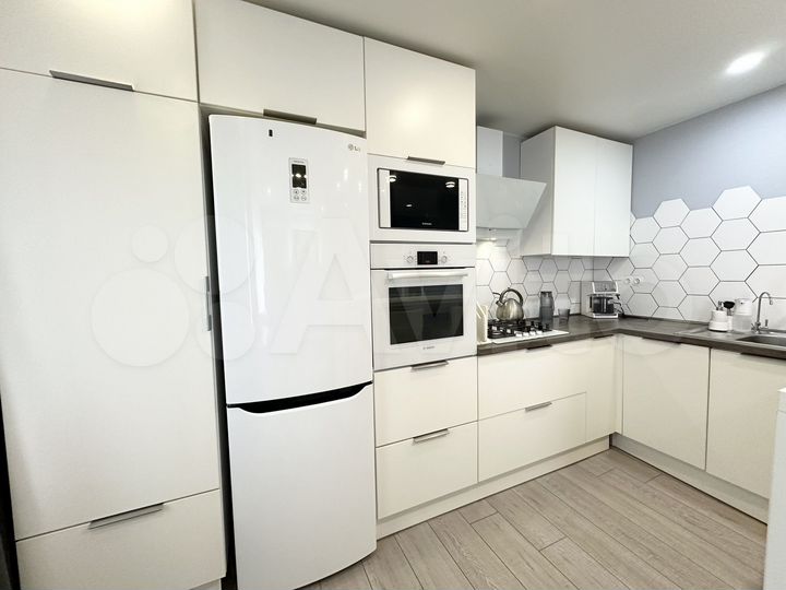 4-к. квартира, 80 м², 8/12 эт.