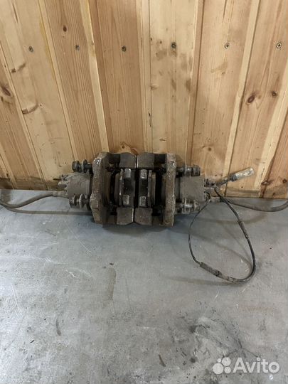 Суппорта заднего тормоза BMW 5 E60