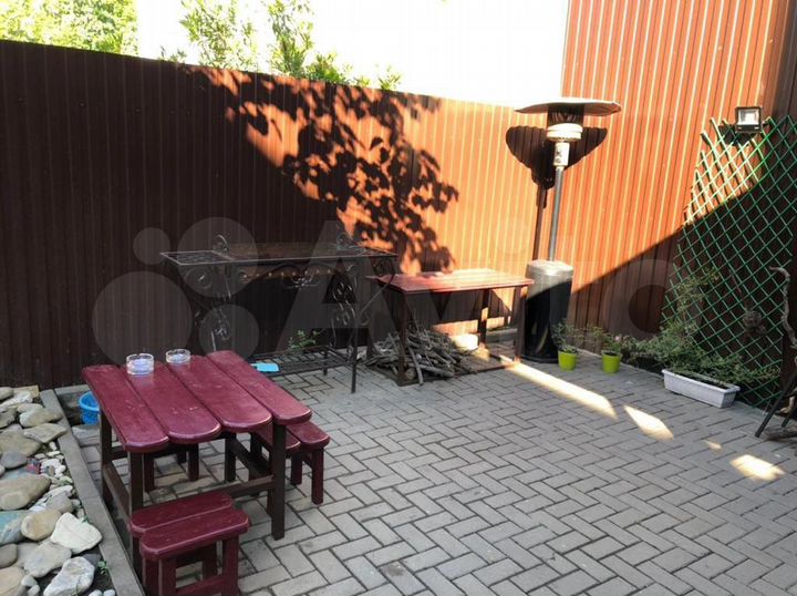 Комната 9 м² в 4-к., 2/2 эт.