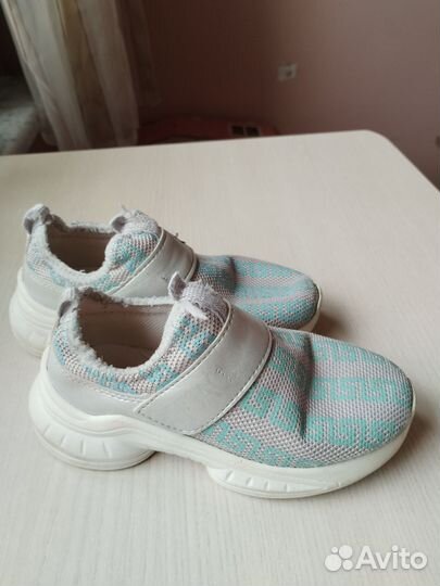 Слипоны- кроссовки разм.28