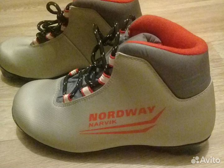 Ботинки лыжные37 размера