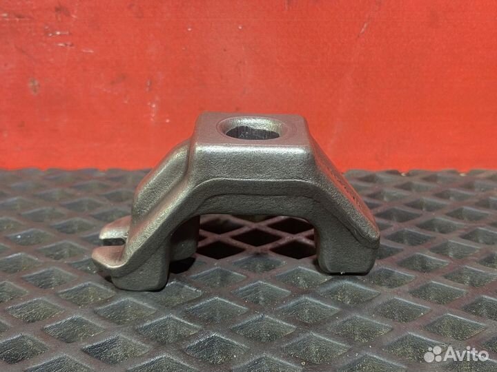 Кронштейн форсунки двигателя 2017г