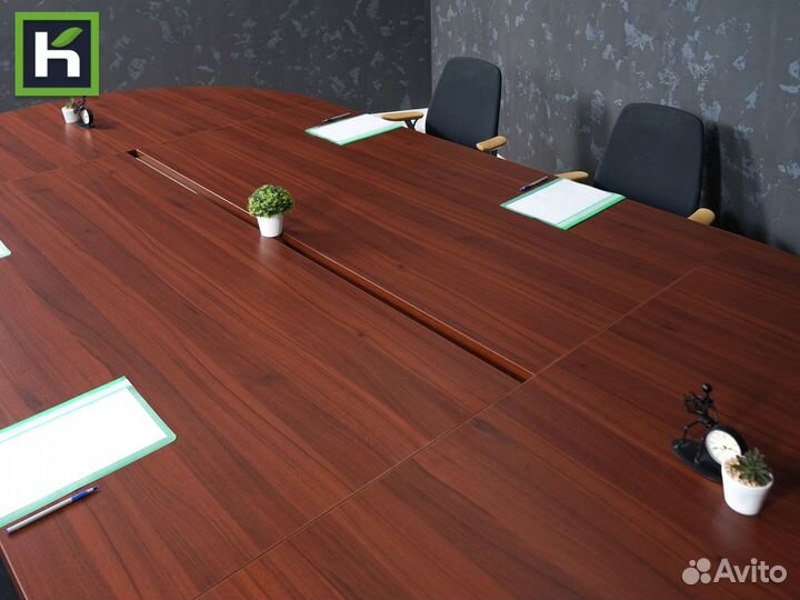 Стол для переговорной