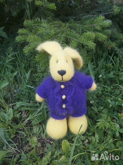 Вязаный зайчик, вязаная игрушка