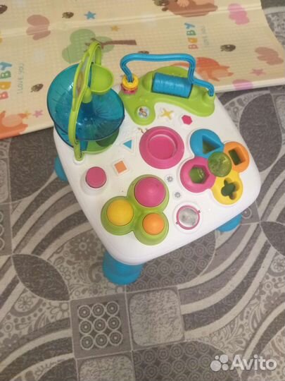 Развивающий стол и коврик,все вместе