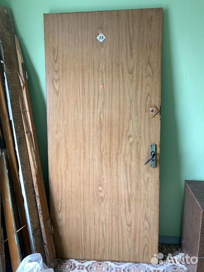Дверь входная деревянная бу