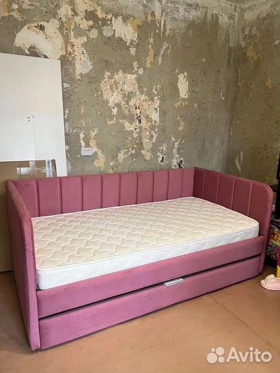 Кровать для детей и подростков