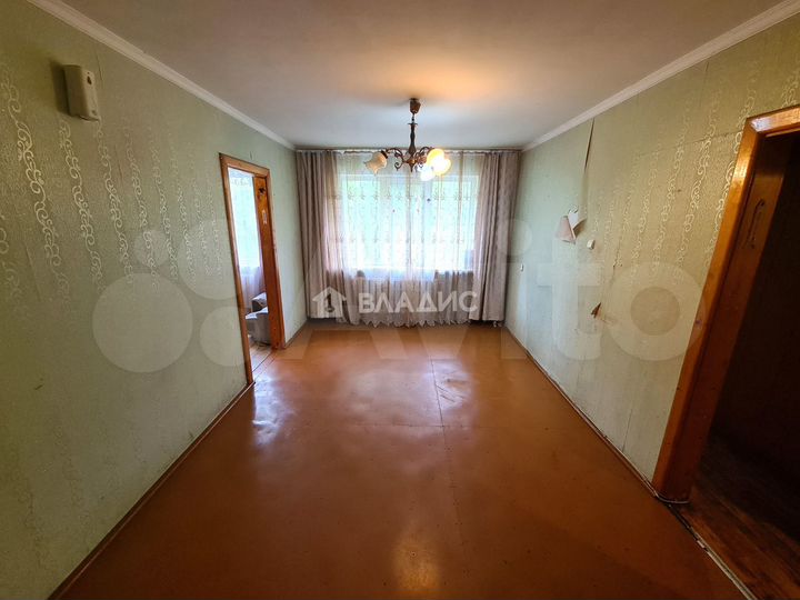 2-к. квартира, 43 м², 1/5 эт.