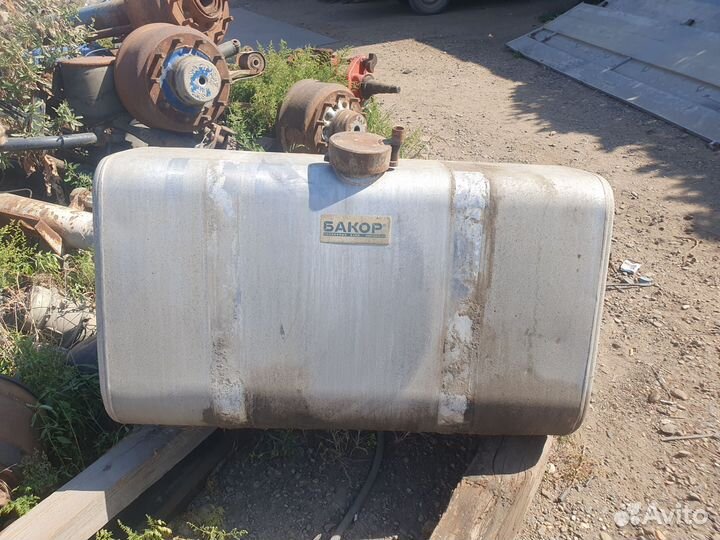 Баки топливные на грузовые авто