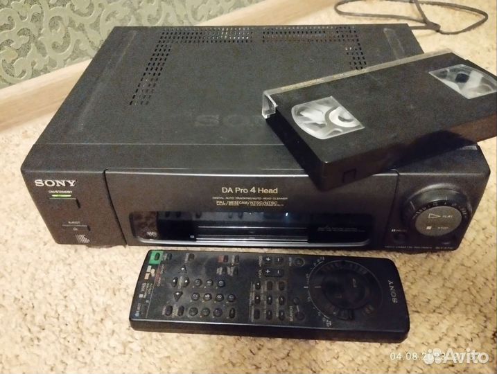 Видеомагнитофон Sony SLV-X712