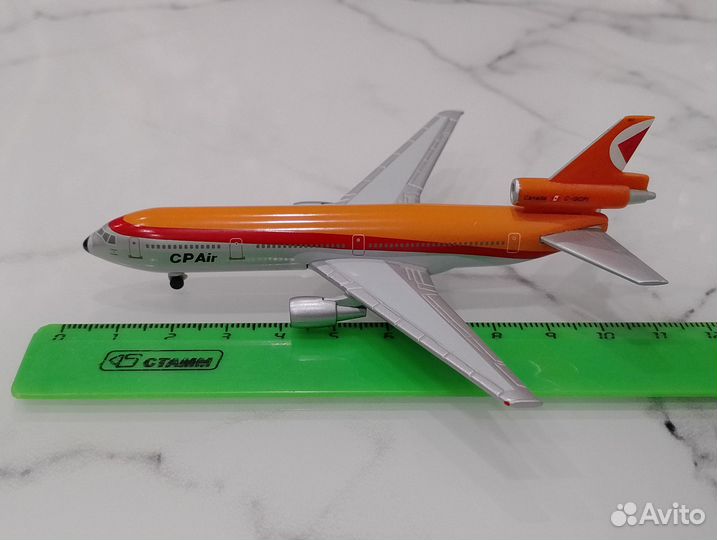 Самолёт McDonnell Douglas DC-10-30 