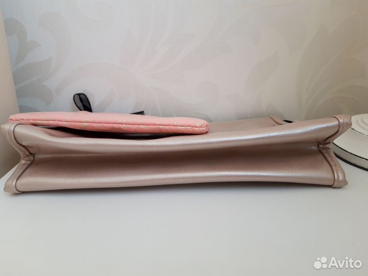 Косметички Lancome, Clinique