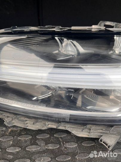 Фара светодиодная левая Volvo Xc60 2017-2022