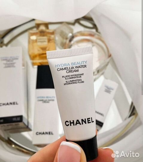 Chanel крем-флюид с камелией