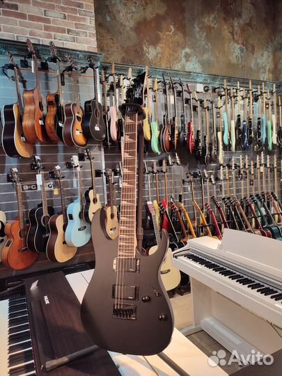 Ibanez GRG121DX-BKF - Электрогитара Суперстрат