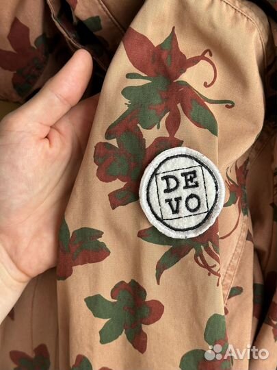 Легкая куртка devo