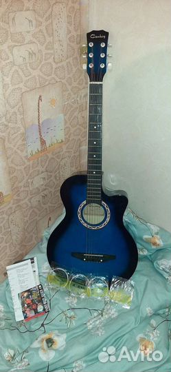 Акустическая гитара yamaha