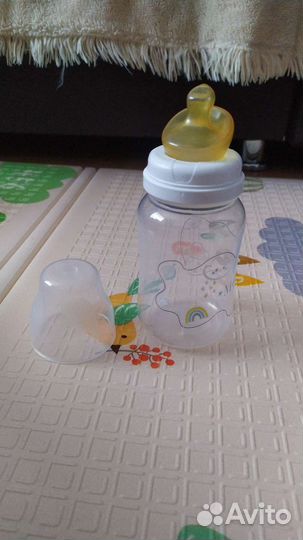 Бутылочка для кормления
