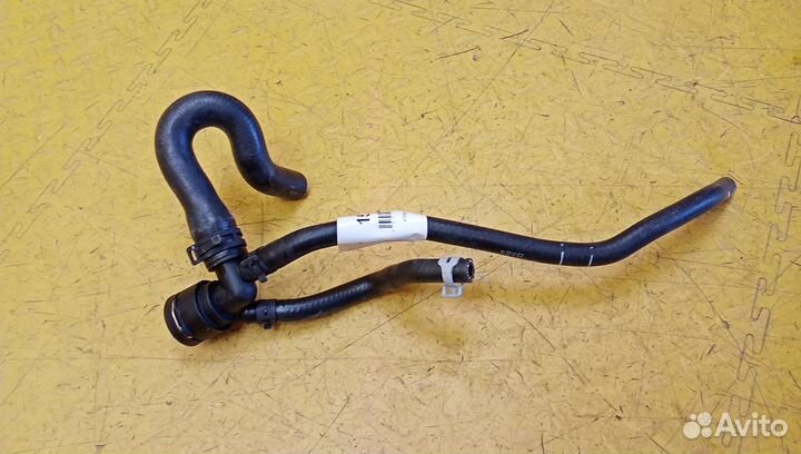 Патрубок системы охлаждения Tiguan