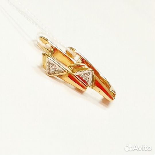 Золотые серьги с камнем