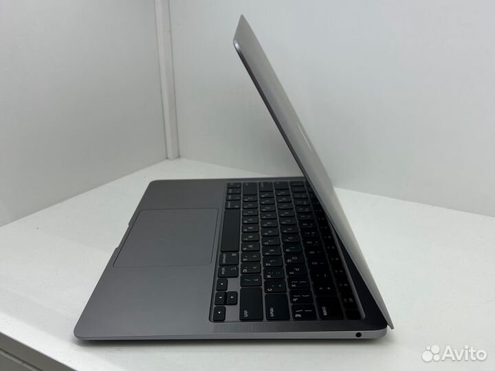 Как новый MacBook Air 13 2020 M1/16/256/gray