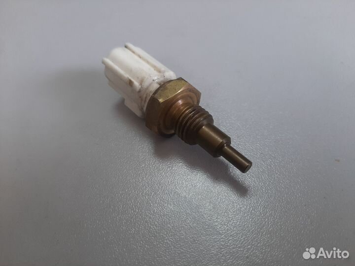 Датчик температуры охлаждающей жидкости Toyota