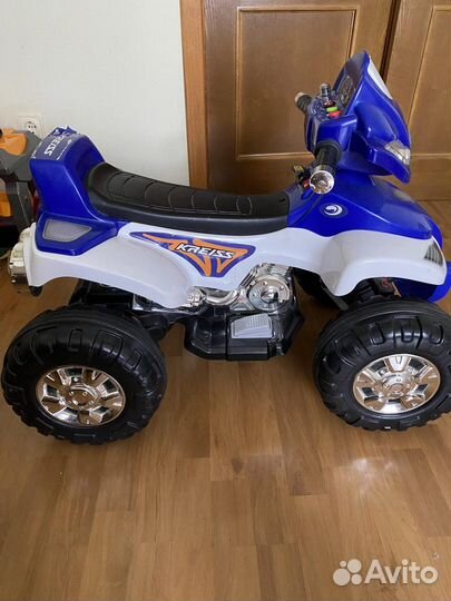 Детский квадроцикл на аккумуляторе