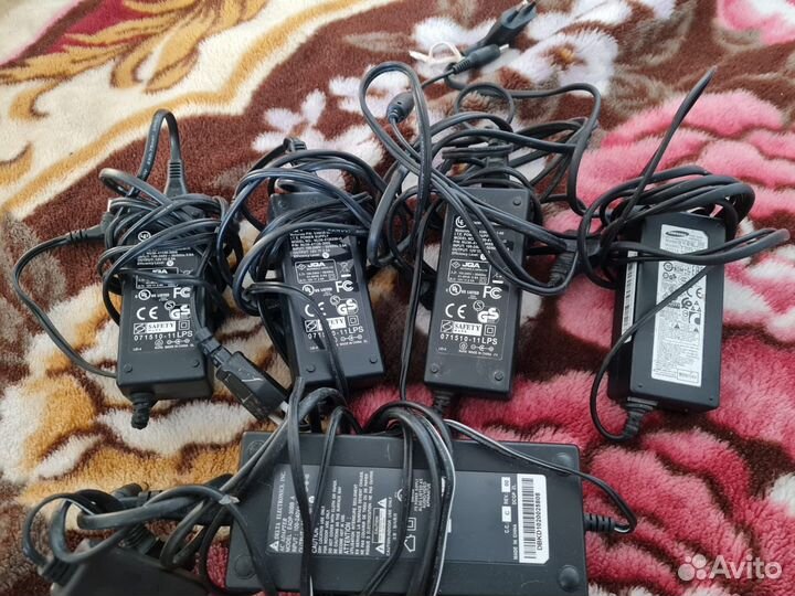 Блок питания для ноутбука