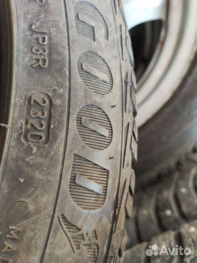 Goodyear UltraGrip 205/55 R16