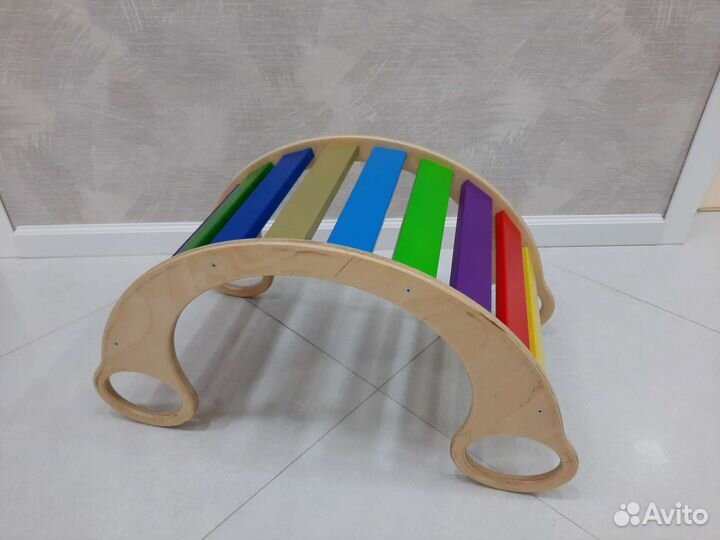 Детская качалка радуга