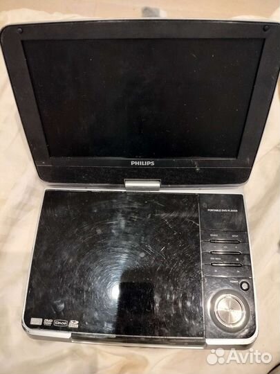 Портативный DVD-плеер PET944/58 Philips