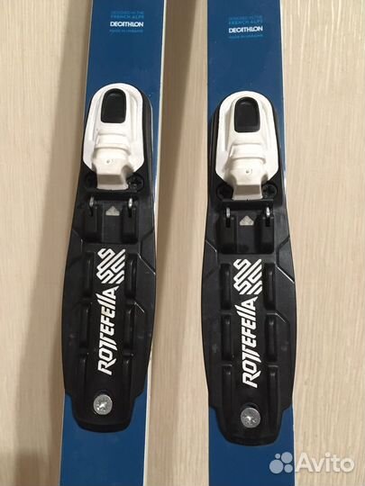 Детские беговые лыжи с креплениями