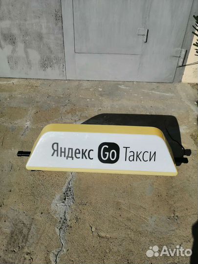 Световой короб яндекс такси. Лайтбокс