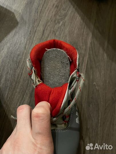 Лыжные ботинки