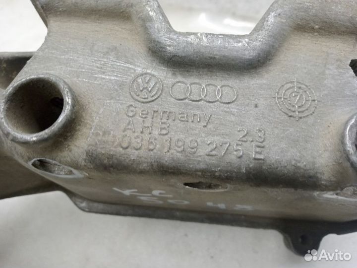 Кронштейн двигателя volkswagen golf 4 Правый