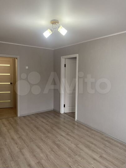 2-к. квартира, 40 м², 1/5 эт.