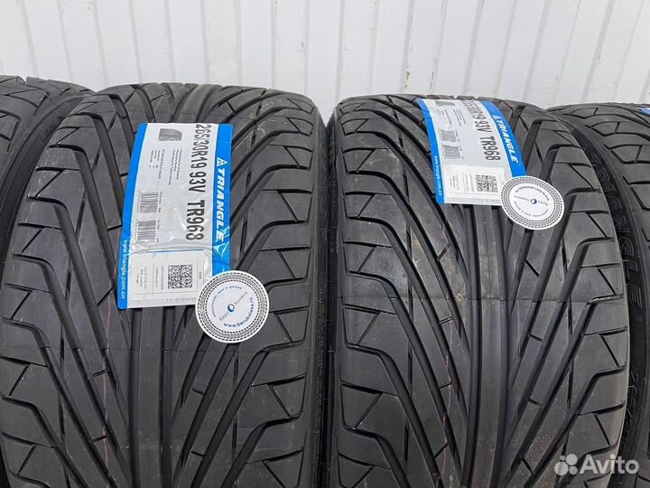 Triangle TR968 245/35 R20 91V