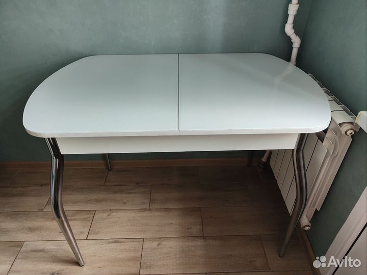 Кухонный стол