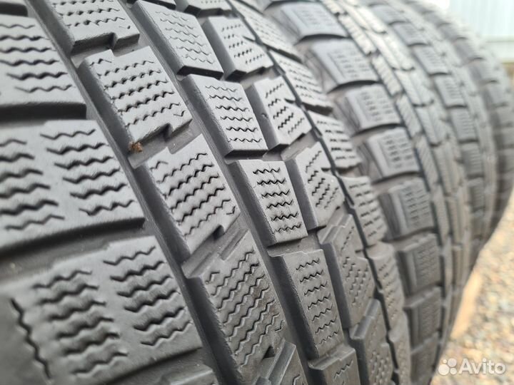 Dunlop SP Winter Maxx WM01 215/50 R17
