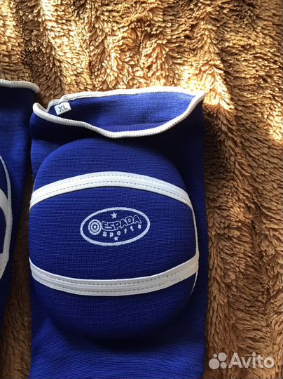 Наколенники