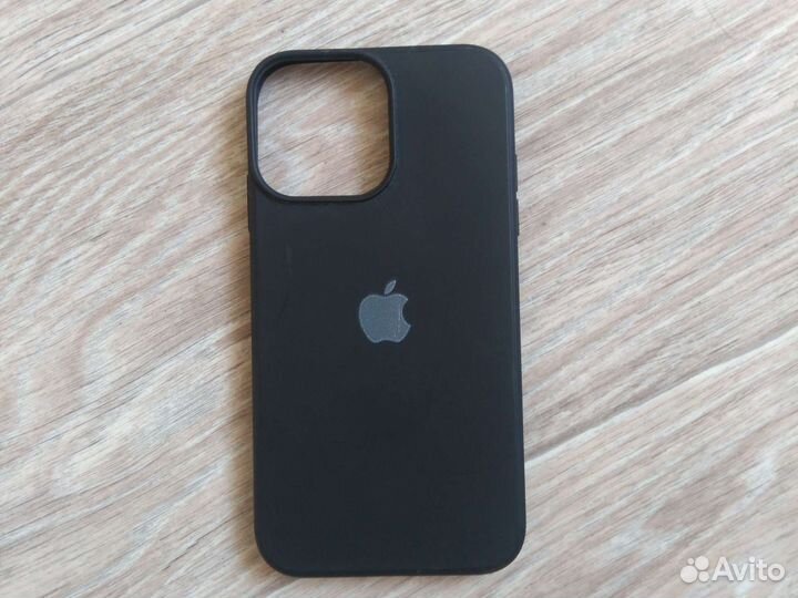 Чехол на iPhone 14