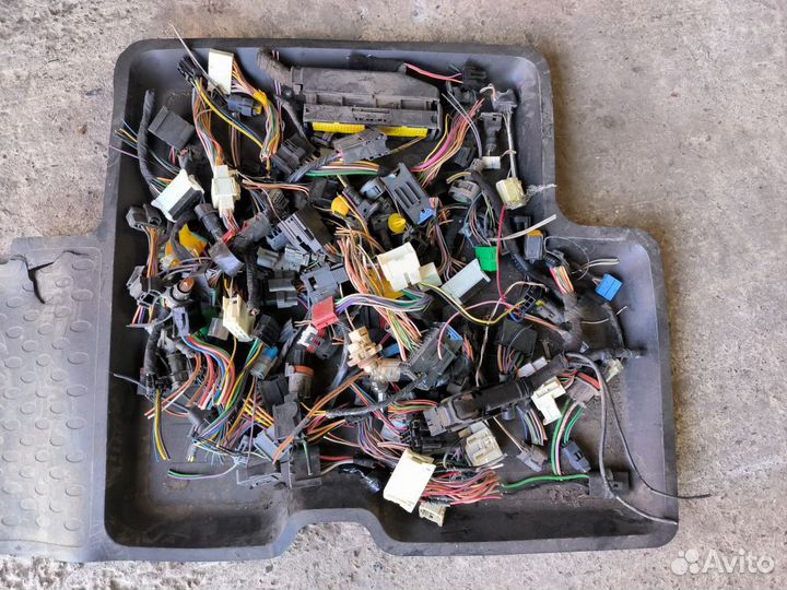 Разъем штекер Logan Largus