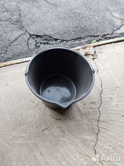 Ведро пластиковое с ручкой