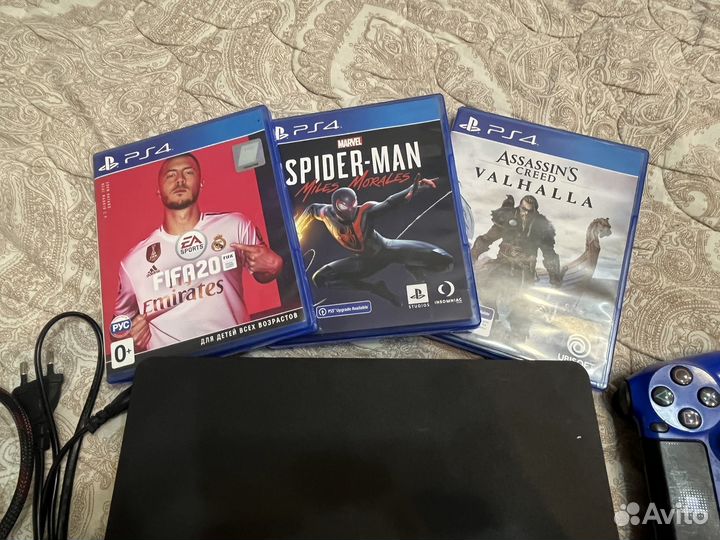 Игровая приставка ps4